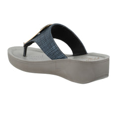 Aerowalk Women's Slip-On Slipper AT67