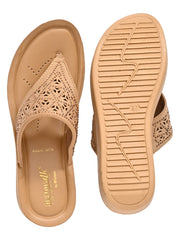 Aerowalk Women's Slip-On Slipper AT78