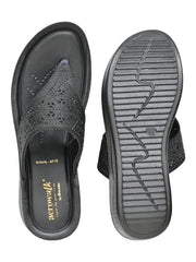 Aerowalk Women's Slip-On Slipper AT78