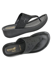 Aerowalk Women's Slip-On Slipper AT78
