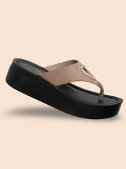 Aerowalk Women's Slip-On Slipper RR36