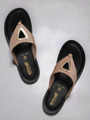 Aerowalk Women's Slip-On Slipper RR36